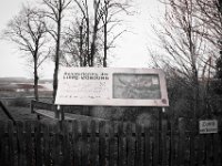 Renaturierungsversuch  Pentax K-1, HD Pentax D FA 2.8/24-70 ED SDM WR  - 05.April 2018 - : Bank, Bäume, Fluss, Lippe, Schilder