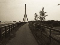 Auffahrt zur Brücke  Pentax SuperA, SMC Pentax M 2.8/40, Adox Silvermax @64