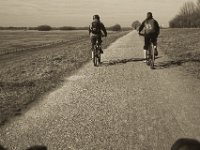 Begegnung  Pentax K-1, smc PENTAX-FA 43mm F1.9 Limited  - 16.02.2019 - : Fahrradfahrer, Fahrradtour, Landschaft, Rheindeich, Rheinwiesen