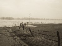 Wegende am Hochwasser  Pentax K-1, SMC Pentax -FA 1.8/31 AL Limited   - 25.12.2019 - : Landschaft, Fluss, Natorampe, Rhein, Niederrhein