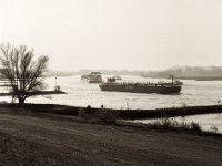 Schiffe gucken  Pentax 645N, SMC FA 2.8/150, Rollei RPX 100