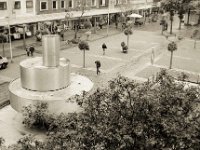 Brunnen von Oben  Pentax MZ-S, SMC FA  1.9/43 Limited, Adox CHS100II - 08.10.2020 - : Brunnen, Duisburg, Königstraße