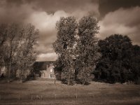 Gutshaus hinter Bäumen  Pentax K-1, SMC Pentax-FA 1.8/31 AL Limited  - 24.09.2020 -