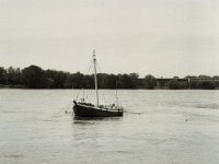 Rheinfischer vor Anker  Pentax 645N, SMC FA 2.8/150, Bergger Pancro400@200  - 08.07.2021 -