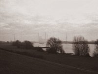 Rhein und stillgelegtes Kraftwerk Voerde  Pentax 645N, SMC-FA 2.8/45, Bergger Pancro400