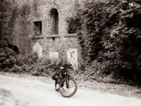 Fledermausquartier im Fort Blücher  Pentax Super A, SMC Pentax-M 2.8/40;  Orange Filter, Bergger Pancro400@200  - 25:06.2021 -