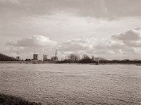 Industrie am Rhein  Fuji GS645S professional WIDE60, Fuji Acros 100II@64  - 05.02.2022 -