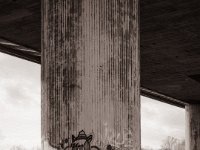 Brückenpfeiler Graffiti  Fuji GS645S professional WIDE60, Fuji Acros 100II@64  - 05.02.2022 -