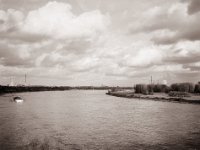 Der Rhein bei Duisburg  Fuji GS645S professional WIDE60, Fuji Acros 100II@64  - 05.02.2022 -