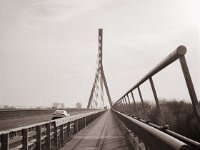 Über die Weseler Rheinbrücke  Fuji GS645S professional WIDE60, Bergger Pancro400@200  - 13.04.2022 -