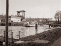 Kanalschleuse bei Hünxe  Fuji GS645S professional WIDE60, Bergger Pancro400@200  - 13.04.2022 -