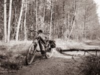Waldweg mit Hindernis  Fuji GS645S professional WIDE60, Bergger Pancro400@200  - 13.04.2022 -