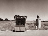 Verkaufsbude im Nirgendwo  Pentax 645N, SMC A 2.8/45, Gelbfilter, Bergger Pancro400@200  - 15.06.2022 -