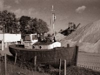 Es träumt vom Wasser  Pentax SuperA, Pancake SMC M 2.8/40, Gelbfilter, Bergger Pancro 400@200  - 16.10.2022 -