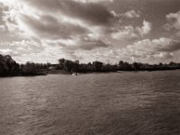 Reeser Personenfähre  Pentax SuperA, Pancake SMC M 2.8/40, Gelbfilter, Bergger Pancro 400@200  - 16.10.2022 -