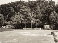 Verwaister Sportplatz  Fuji GS645S professional WIDE60, Bergger Pancro400  - 23.09.2022 -