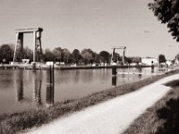 Kanalschleuse Friedrichsfeld  Pentax MZ-S, SMC FA  1.9/43 Limited, Gelbfilter, Adox CHS 100 II - 27.04.2022 -