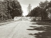 Sperre alte Brückenauffahrt  Pentax Super A, Soligor C/D Wide Auto 2.8/20 MC, ILFORD Pan 100  - 03.05.2023 -