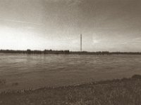 Sendemast am Rhein bei Wesel  Pentax Super A, Soligor C/D Wide Auto 2.8/20 MC, ILFORD Pan 100  - 03.05.2023 -