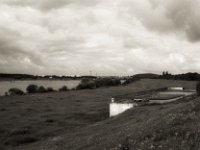 Terrasse am Rhein  Pentax LX, SMC FA 1.9/43 Limited, Gelbfilter, ADOX CHSII  - 05.08.2023 -