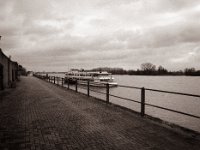 Die Germania hat Ruhe  Pentax 645N, SMC FA 2.8/45, Gelbfilter, FOMA soft Retropan 320  - 05.01.2023 -