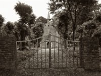 Kapelle auf dem Fürstenberg  Pentax K2, SMC 1.4/50, ADOX CHS 100 II  - 25.07.2023 -