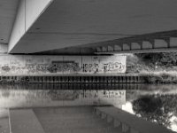 Am Kanal unter der Autobahnbrücke  PENTAX K-3 Mark III Monochrome, SMC PENTAX-FA 1.8/31 Limited - 02.06.2024 -