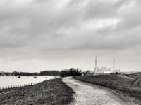 Deichweg bei Voerde  PENTAX K-3 Mark III Monochrome , SMC Pentax-FA 1.9/43 Limited  -12.02.2024 -