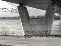 Brückenpfeiler  PENTAX K-3 Mark III Monochrome , SMC Pentax-FA 1.9/43 Limited  -12.02.2024 -