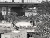 Allein auf der Schleuder  PENTAX K-3 Mark III Monochrome, SMC PENTAX-FA 1.9/43 Limited  - 18.08.2024 -