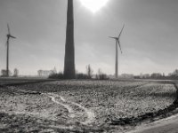 Windräder auf dem Acker  PENTAX K-3 Mark III Monochrome , SMC Pentax-FA 1.8/31 AL Limited  -19.01.2021 -