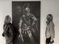 Franz Schwarz und sein Theseus in Betrachtung mit Gudrun Möll  PENTAX K-3 Mark III Monochrome , HD PENTAX - DA* 2.8/ 11-18 ED DC AW  - 21.04.2024 -