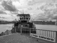 Schubschiff am Steiger Schifferbörse  PENTAX K-3 Mark III Monochrome , HD PENTAX - DA* 2.8/ 11-18 ED DC AW  - 22.05.2024 -
