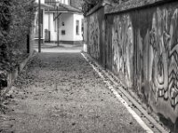 Gasse  PENTAX K-3 Mark III Monochrome, SMC PENTAX-FA 1.8/77 Limited  - 25.09.2024 -