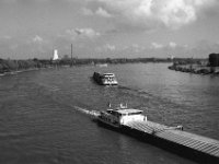 Rheinschifffahrt  Pentax MZ-S, SMC PENTAX-FA 1.8/77 Limited, Gelbfilter, ADOX CHS 100II  -29.09.2024 -