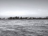 Häuser am Fluss  PENTAX K-3 Mark III Monochrome, SMC PENTAX-FA 1.8/31 AL Limited  - 02.02.2025 -