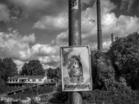 Hinweis am Hafen  PENTAX K-3 Mark III Monochrome, HD PENTAX - HD PENTAX - DA* 2.8/16-50 ED PLM AW   - 02.09-2025 -