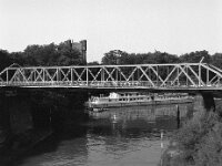 Brücke, Schiff und Turm  Pentax 645N, SMC FA 645 2.8/75, Kodak Tri X 400   - 06.08.2025 -