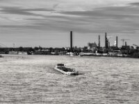 Schifffahrt  PENTAX K-3 Mark III Monochrome SMC PENTAX-FA F1.8/77 Limited  - 06.11.2025 -