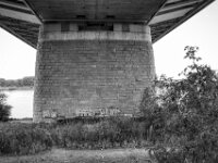 Brückenpfeiler mit Hinweis  PENTAX K-3 Mark III Monochrome, HD PENTAX - DA* 2.8/16-50 ED PLM AW  - 09.07.2025 -