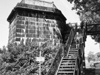 Viaduktpfeiler jetzt Aussichtsturm  PENTAX K-3 Mark III Monochrome, HD PENTAX - DA* 2.8/16-50 ED PLM AW   - 13.06.2025 -