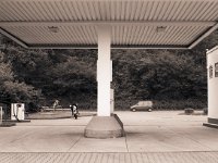 Tankstelle  Yashica FR1; Planar 1.4/50; Rollei Retro 100/125 - 15.06.2011 -