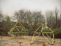 Spielplatz im Regen