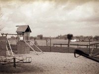 Spielplatz - Bislicher Insel  Yashica FR1; 1.4/50; Agfa APX 400/200 - Februar 2008 _