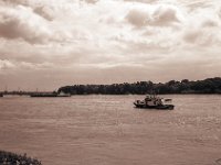 Zollboot auf dem Rhein  Fuji GW 690 III, Ilford FP4+ - 18.08.2014 -