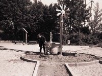 Spielplatz am Innenhafen  Fuji GW 690 III; Maco PO 100c/64 ASA - Juni 2006 -