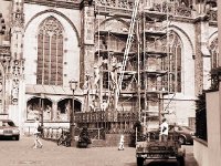 Gerüst am Xantener Dom  Pentax 6x7; 4.0/45; Efke R100 - 23.8.2003 -