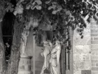 Heilige hinter Glas  PENTAX K-3 Mark III Monochrome, SMC PENTAX-FA 1.8/77 Limited - 05.09.2024 -