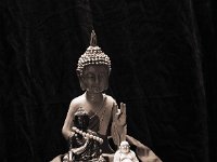 Drei Buddhafiguren  Canham DLC 45; Tele-Xenar 5.5/240, Ilford HP5plus@400
