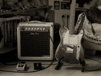 Harley Benton und Telecaster  Pentax 67II, SMC Takumar 2.8/150, Fuji Acros 100 II   - 13.0ß4.2023 -